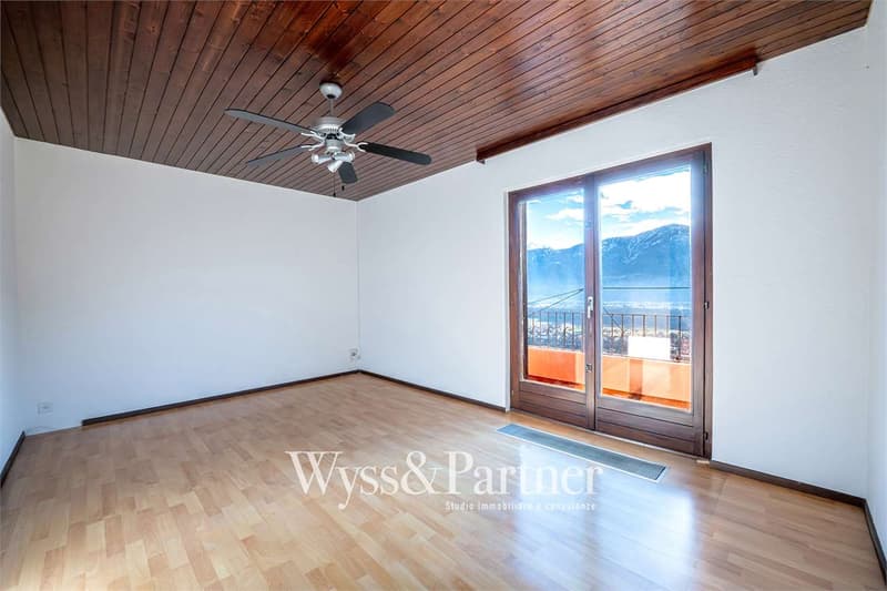 Agarone - Charming house on three levels with private garden and pool (5)