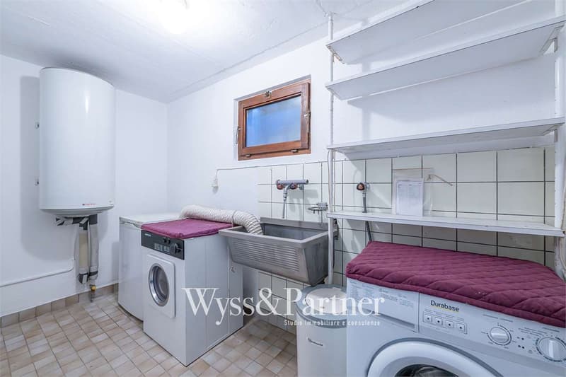 Agarone - Charming house on three levels with private garden and pool (10)