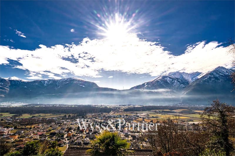 Agarone - Charming house on three levels with private garden and pool (12)