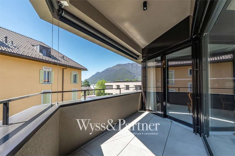 Ultimo piano con terrazza - moderno 2.5 locali a Giubiasco (9)