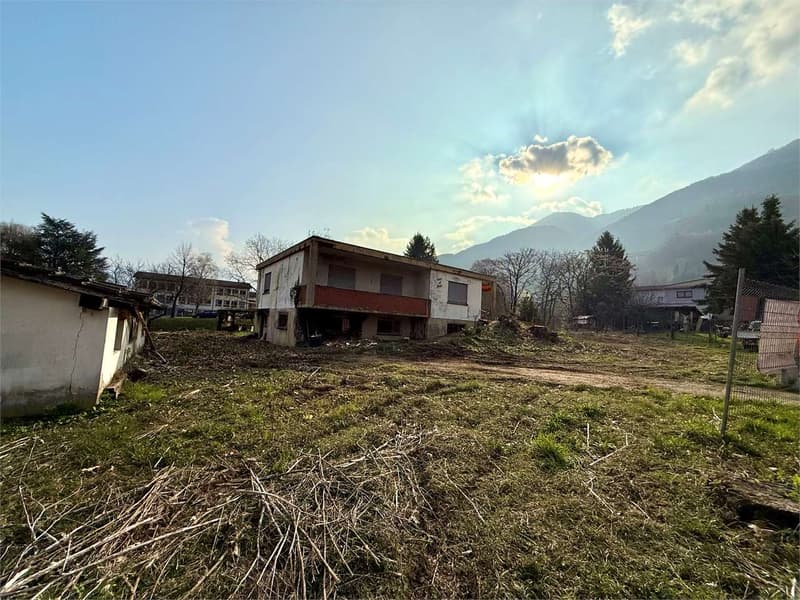 Sale of building land (7)