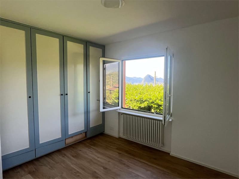 Rent 3 rooms with a view of Sonvico (5)