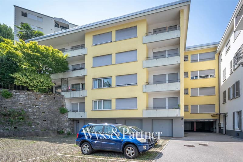 Bright 2.5-room apartment with balcony in Lugano (8)