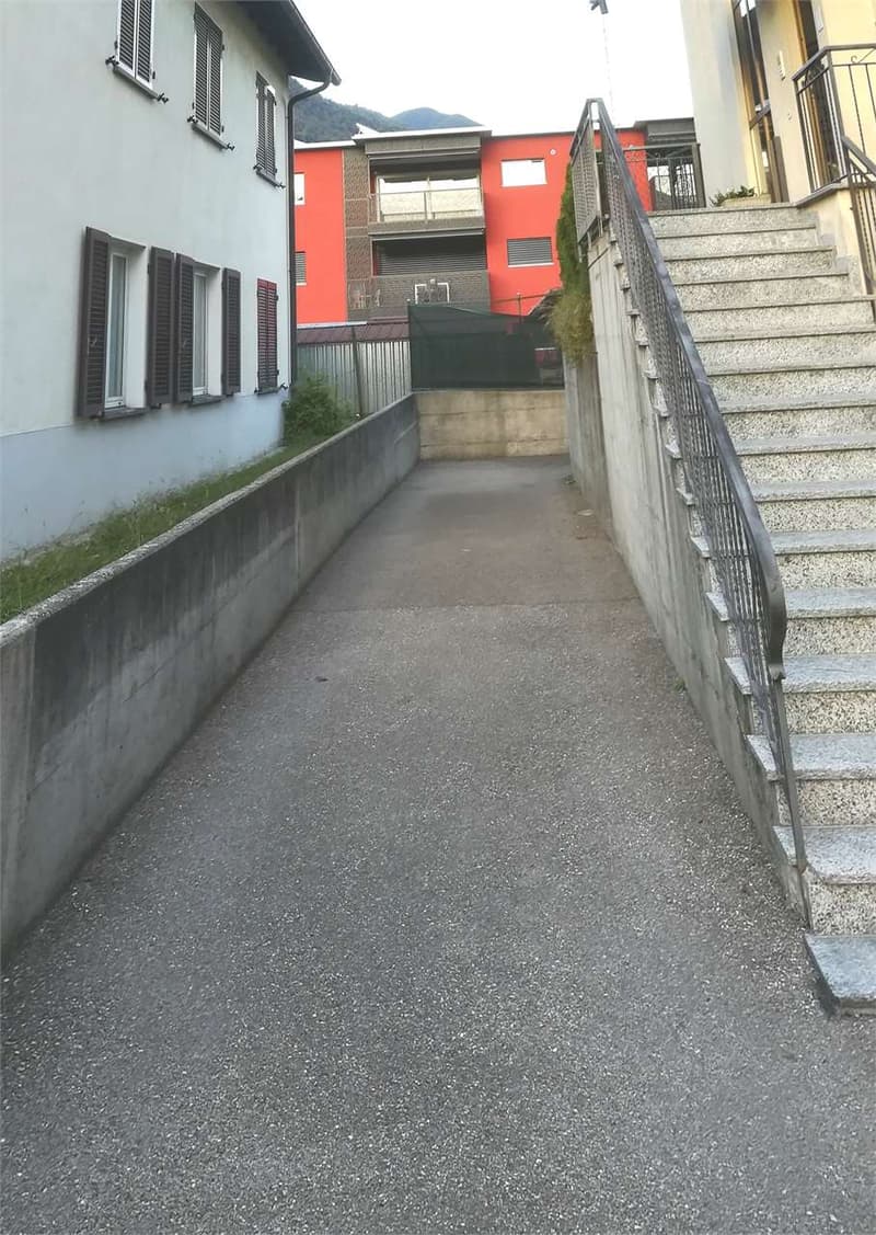 Gordola - in locazione 3.5 locali con giardino (11)