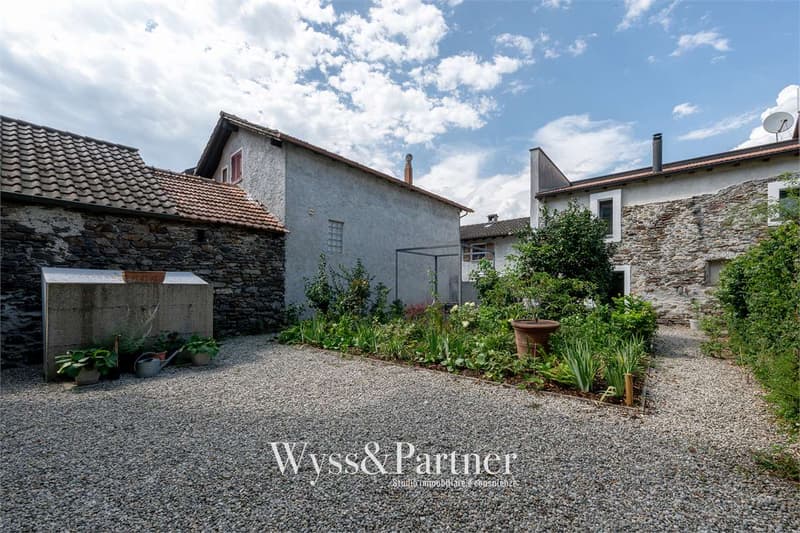 Casa di 3.5 locali su tre livelli a Quartino (12)