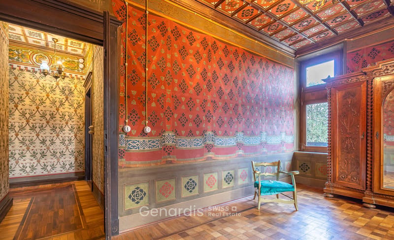 Villa storica di grande fascino, con forte carattere storico e decorativo. (37)