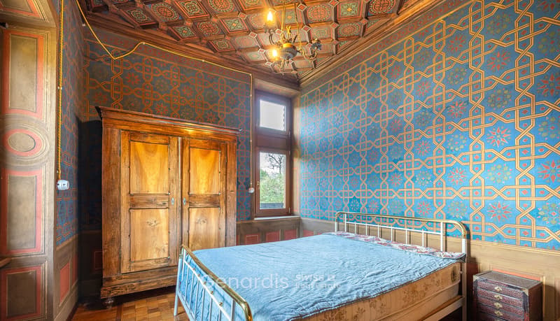 Villa storica di grande fascino, con forte carattere storico e decorativo. (33)