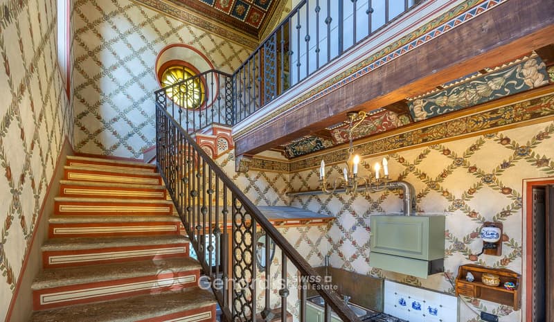 Villa storica di grande fascino, con forte carattere storico e decorativo. (23)