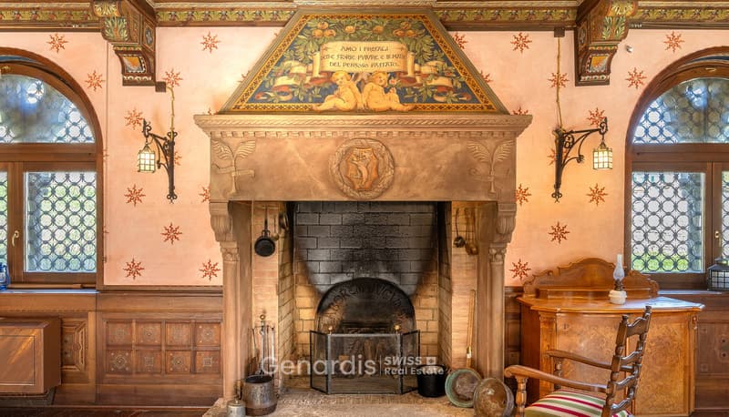 Villa storica di grande fascino, con forte carattere storico e decorativo. (13)