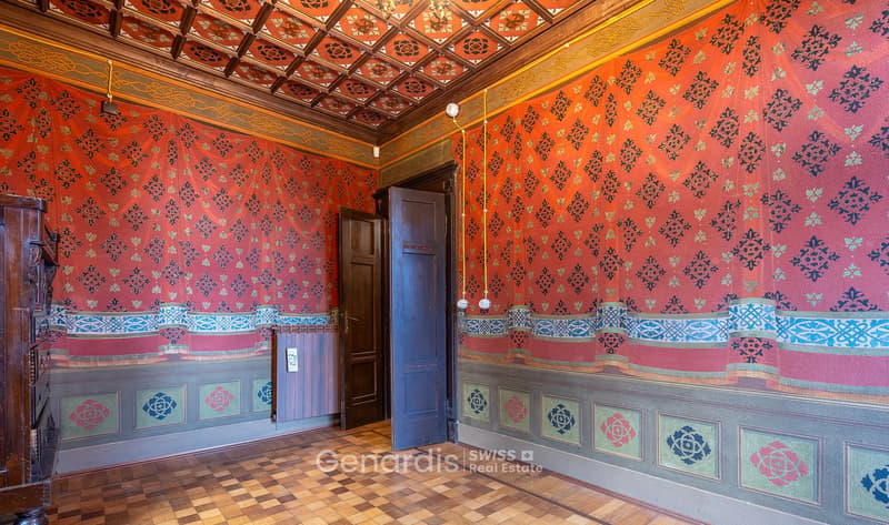 Villa storica di grande fascino, con forte carattere storico e decorativo. (35)