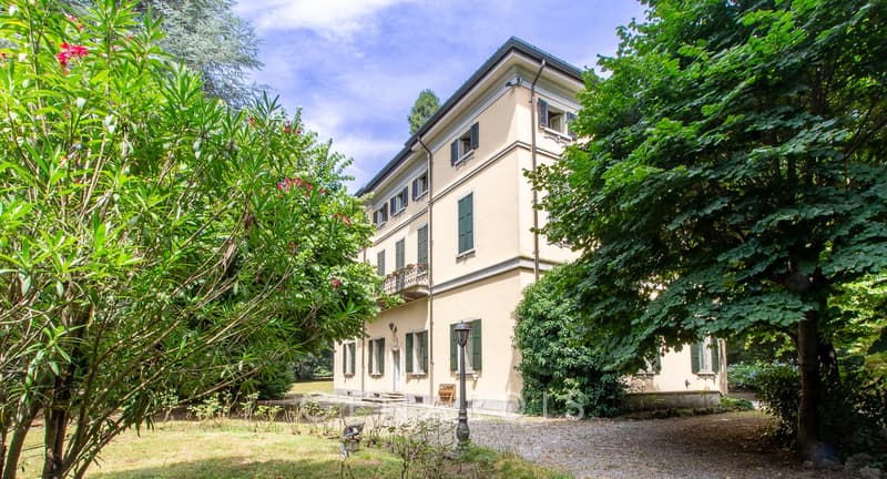 Villa historique fascinante de 1850 à courte distance de la Suisse (34)