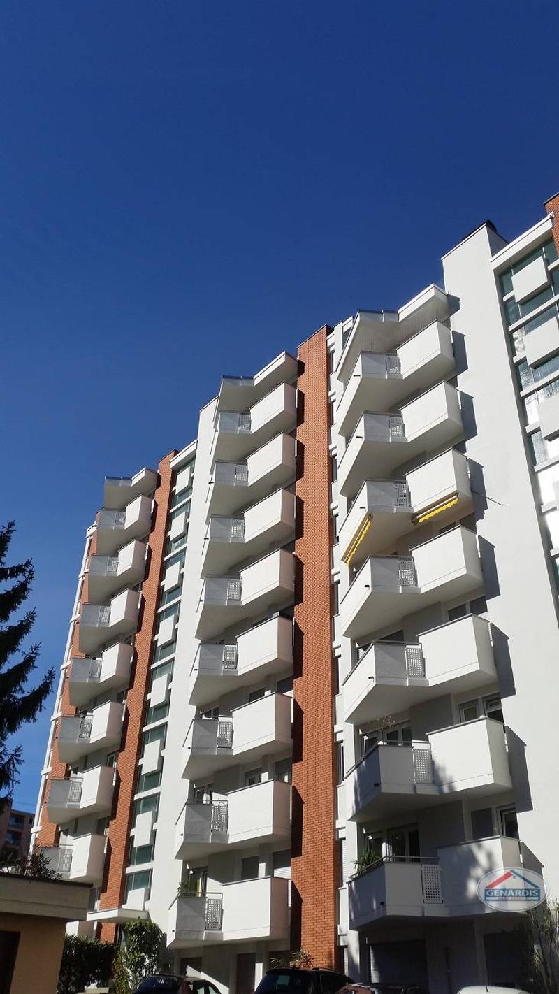 Ensoleillé, Confort, Appartement en attique 2,5, avec deux terrasses, place de parking (2)