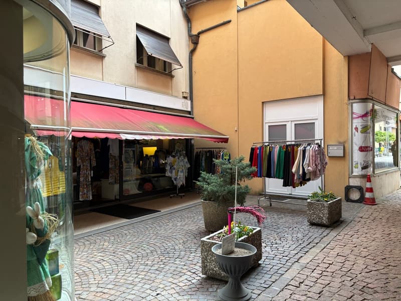 Reprise d'un magasin de vêtements en activité depuis 30 ans (1)