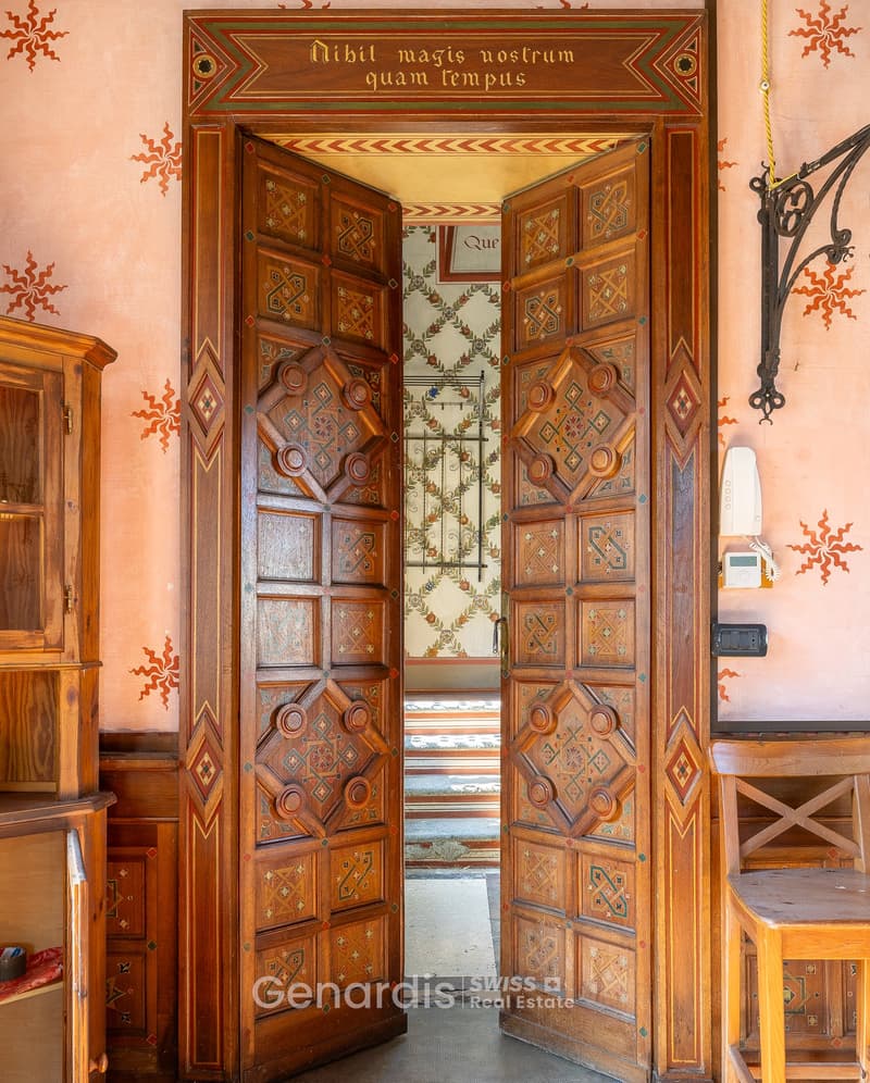 Villa storica di grande fascino, con forte carattere storico e decorativo. (15)