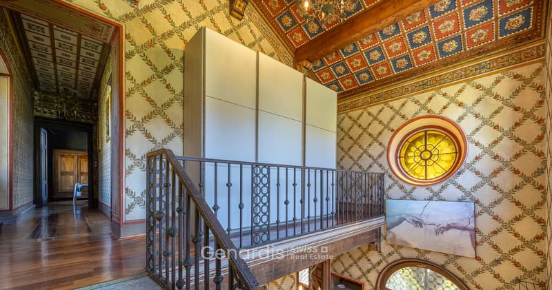 Villa storica di grande fascino, con forte carattere storico e decorativo. (25)