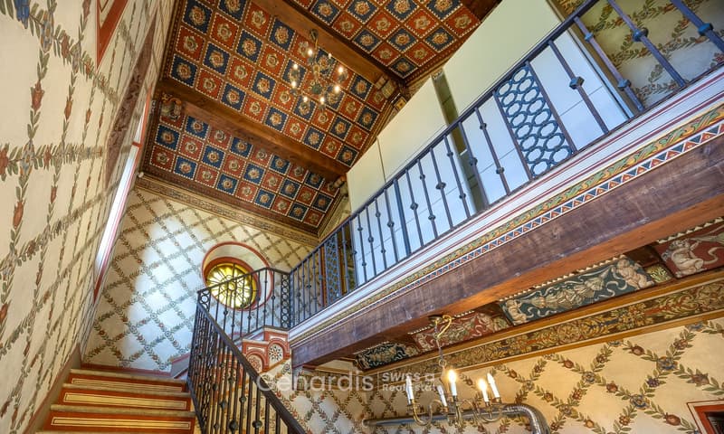 Villa storica di grande fascino, con forte carattere storico e decorativo. (24)
