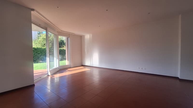 Villa indépendante ensoleillée, confortable avec portique, terrasse, jardin (10)