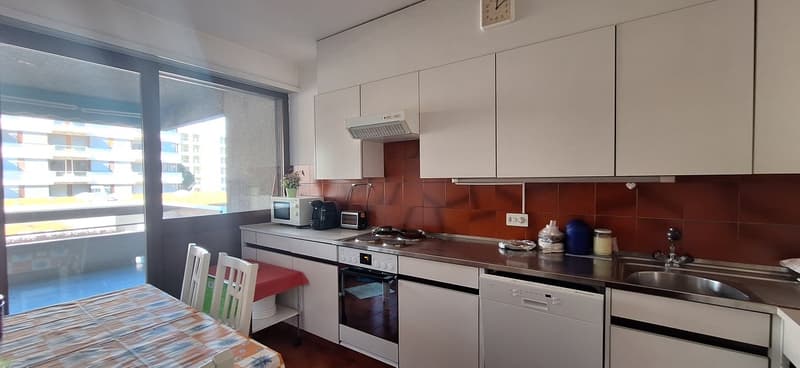 Face au lac de Lugano, Appartement spacieux à louer 3,5 pièces, deux salles de bains, avec terrasse, cave. (12)