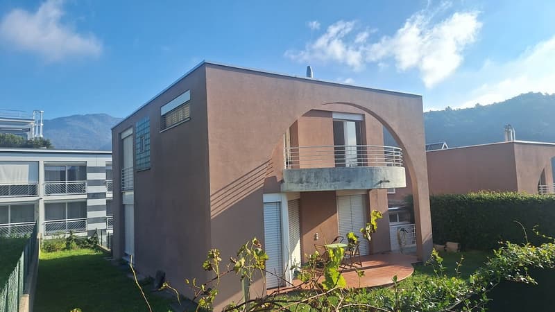 Villa indépendante ensoleillée et confortable avec porche, terrasse et jardin (4)