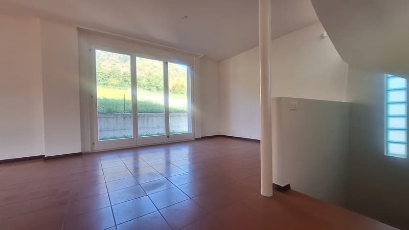 Villa indépendante ensoleillée et confortable avec porche, terrasse et jardin (11)