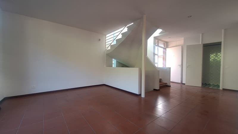 Villa indépendante ensoleillée et confortable avec porche, terrasse et jardin (12)