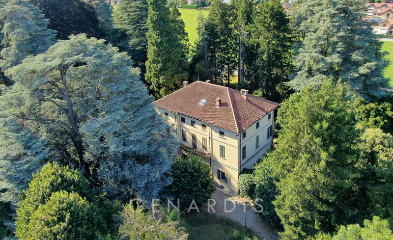 Faszinierende historische Villa von 1850 in kurzer Entfernung zur Schweiz (1)
