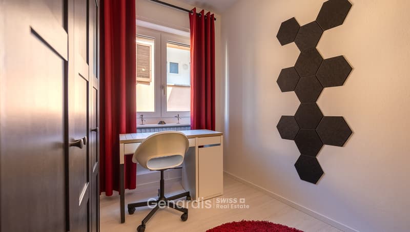 Appartement lumineux de 4.5 pièces avec balcon à Ponte Tresa (19)