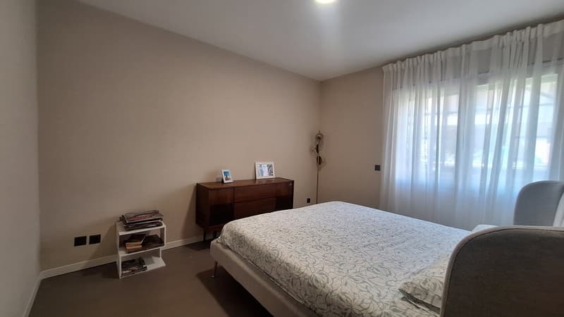 Modern 3.5-room apartment with panoramic view in Melide (8)