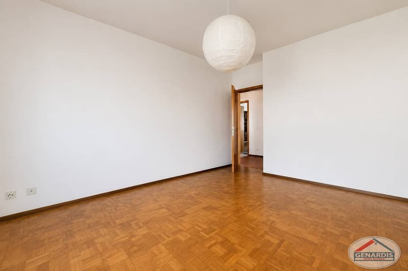 Lugano, Centrale, Lumineux, Spacieux Appartement avec deux Terrasses (13)