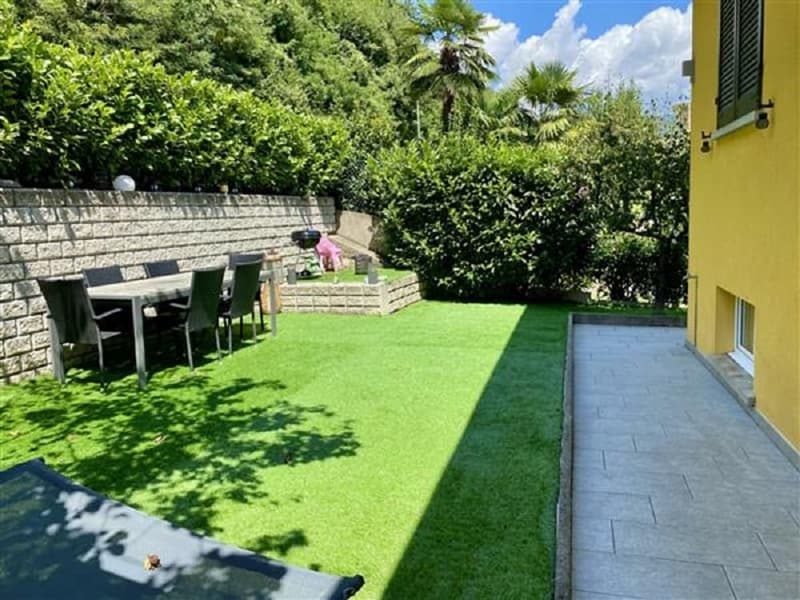 Sonnige, geräumige, unabhängige Villa mit zwei Wohnungen, 3,5 Zimmer, Terrasse, Garten (4)