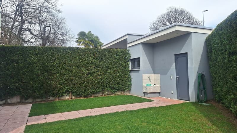 Sonnige, komfortable, elegante, moderne, geräumige Villa mit Garten (4)