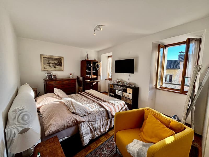 Splendida casa mono/bifamiliare di 8 locali a Curio (11)