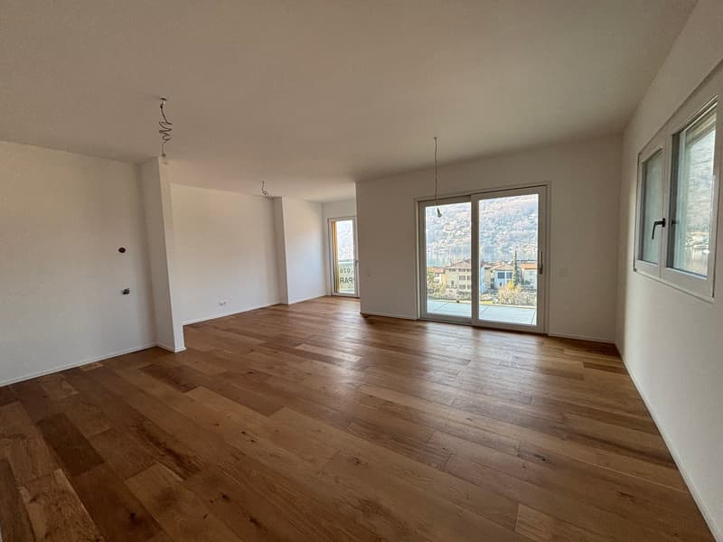 Neues Penthouse in Brusino - Seesicht und Bootsplatz! (3)