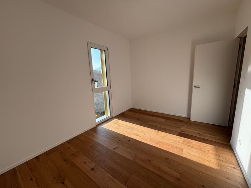 Neues Penthouse in Brusino - Seesicht und Bootsplatz! (8)