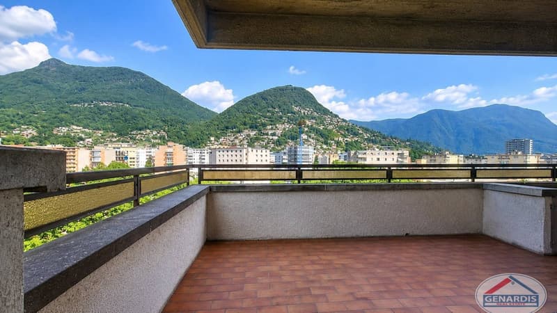 Lugano, Centrale,  Luminoso, Spazioso Appartamento con due Terrazze (2)