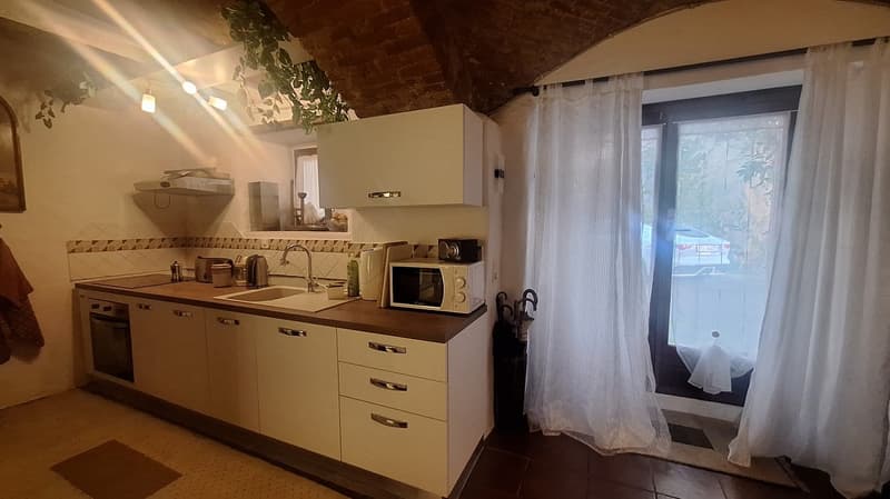 Accogliente  Casa con terrazza, giardino,  posto auto  privato,  Piscina (4)