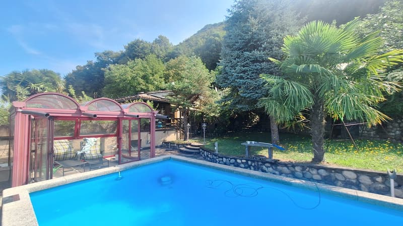 Soleggiata,  Tranquillità,  Spaziosa Villa  indipendente con giardino, piscina (6)