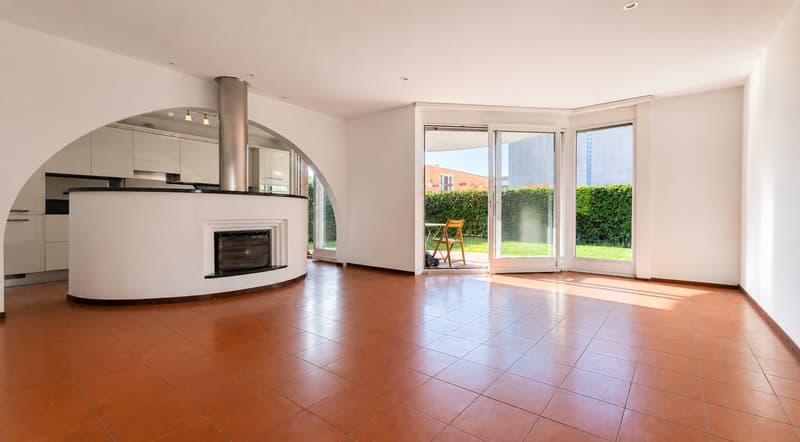 Soleggiata,   Confortevole Villetta indipendente  con portico, terrazza, giardino (6)