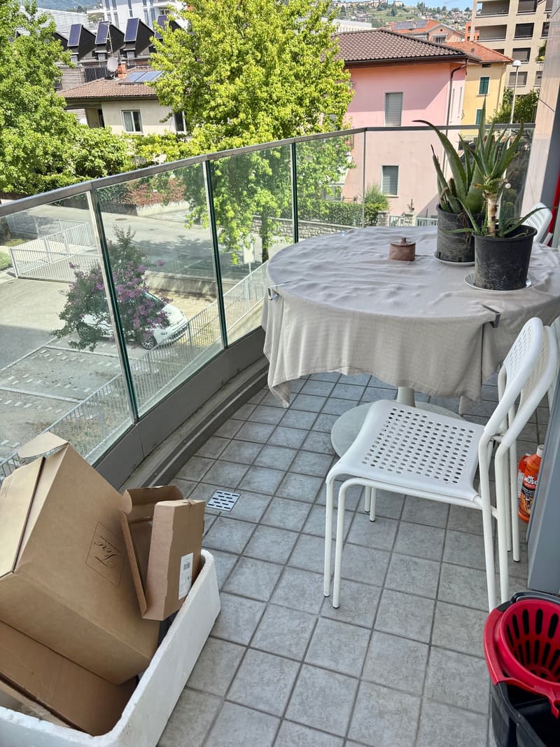 Accogliente appartamento di 3 locali con balcone e vista panoramica a Lugano (8)