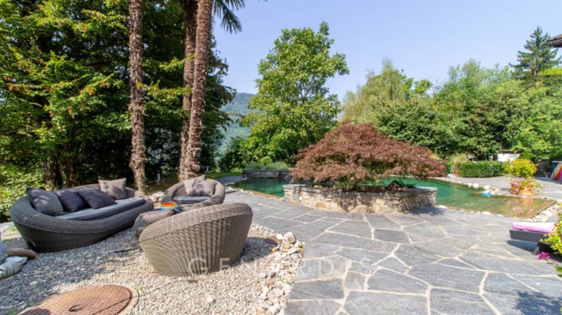 Rara opportunità - Villa uni-bifamiliare con piscina, terreno e privacy (5)