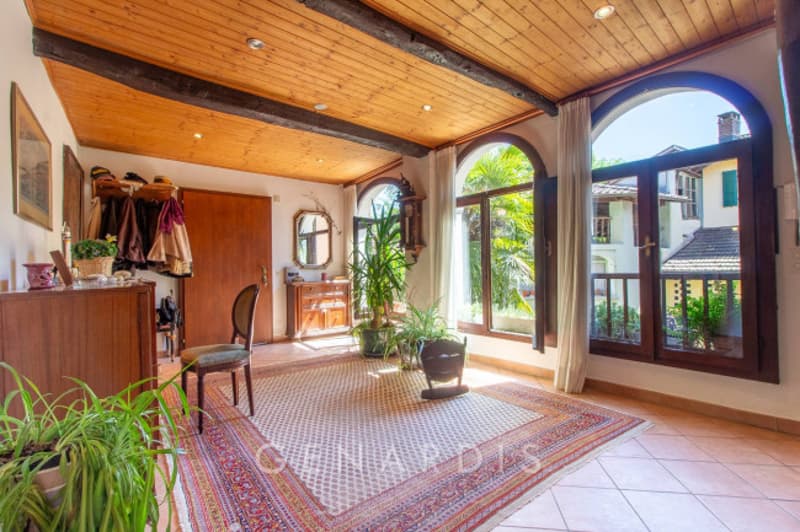 Splendida casa di 8 locali a Pura con ampio terrazzo soleggiato (1)