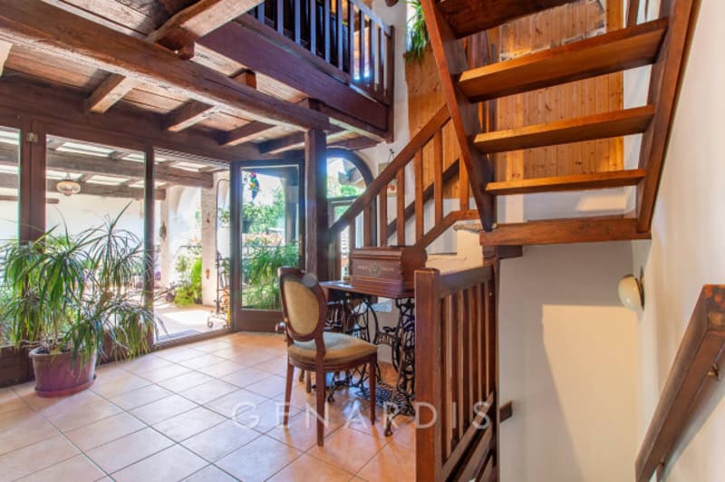 Splendida casa di 8 locali a Pura con ampio terrazzo soleggiato (3)