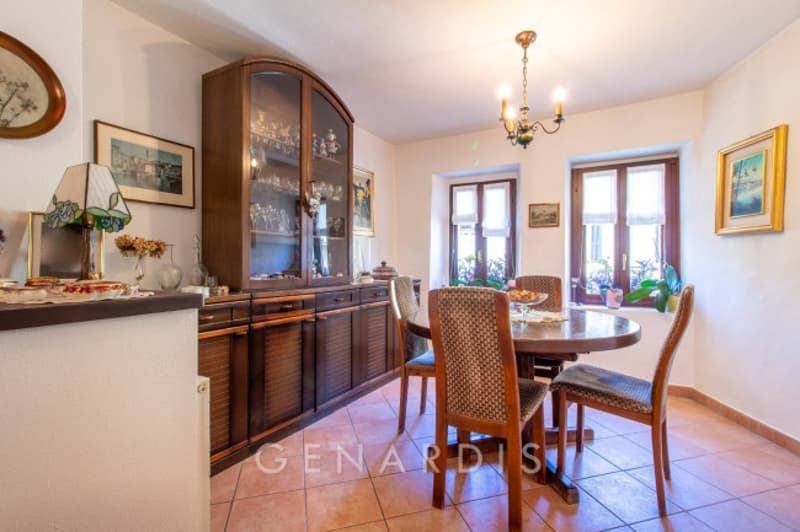 Splendida casa di 8 locali a Pura con ampio terrazzo soleggiato (5)