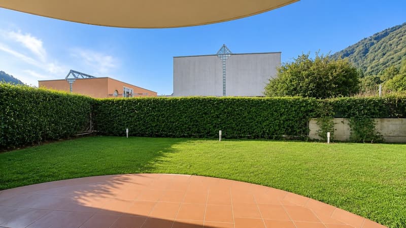 Soleggiata, Confortevole Villetta indipendente con portico, terrazza, giardino (4)