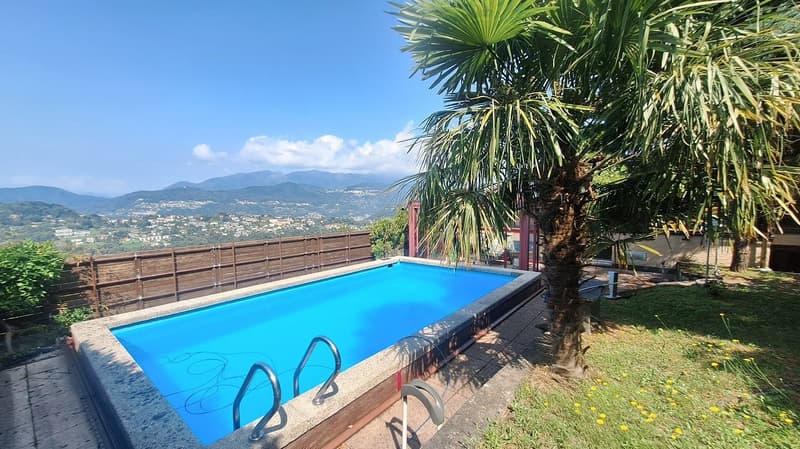 Soleggiata,  Tranquillità,  Spaziosa Villa  indipendente con giardino, piscina (2)