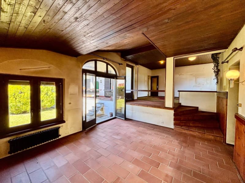 Casa unifamiliare con giardino e piscina / Einfamilienhaus mit Garten und Schwimmbad (8)