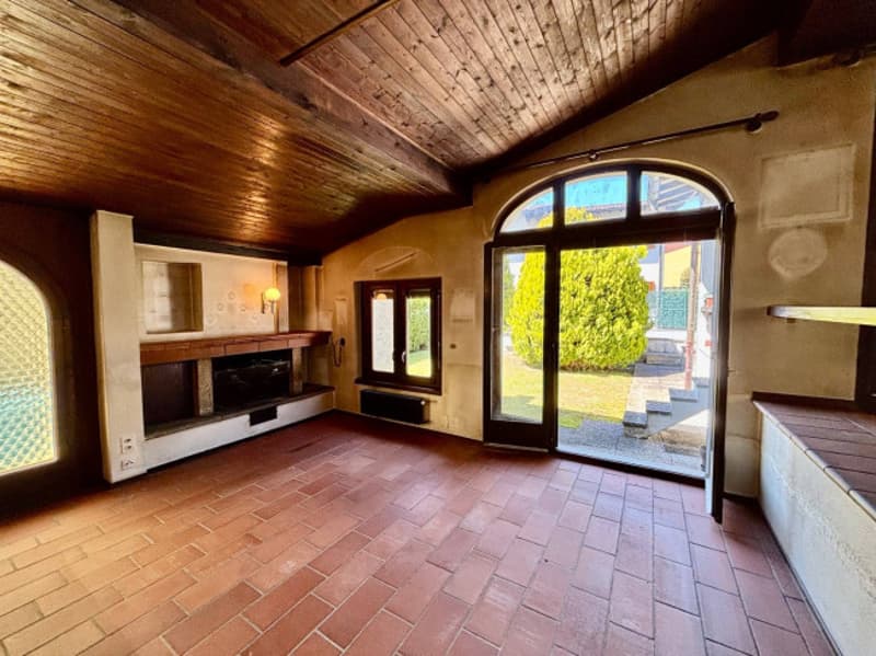 Casa unifamiliare con giardino e piscina / Einfamilienhaus mit Garten und Schwimmbad (7)