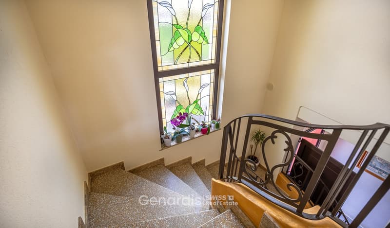 Incantevole villa unifamiliare a Cunardo – 7 locali con piscina e vista sulle montagne (15)