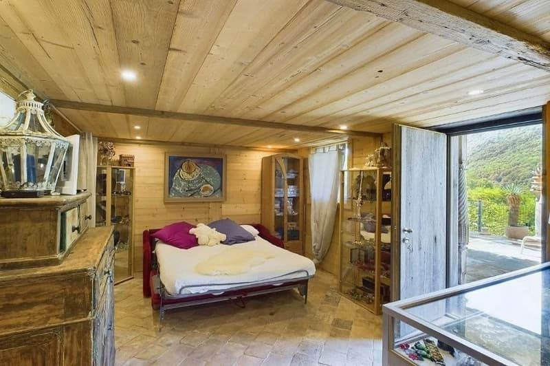 Villa di charme immersa nella natura (5)