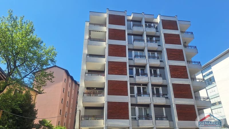 Lugano centro, Al Piano Attico , loc 2,5, Terrazza, Balcone, Posto Auto coperto. (2)